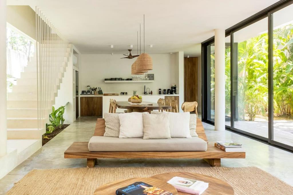 Casa Areca, Awarded Architectural Villa Located In A Secured Gated Community, With Concierge Services Τουλούμ Εξωτερικό φωτογραφία