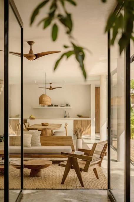 Casa Areca, Awarded Architectural Villa Located In A Secured Gated Community, With Concierge Services Τουλούμ Εξωτερικό φωτογραφία