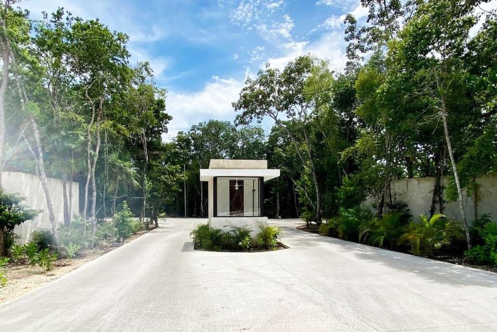 Casa Areca, Awarded Architectural Villa Located In A Secured Gated Community, With Concierge Services Τουλούμ Εξωτερικό φωτογραφία